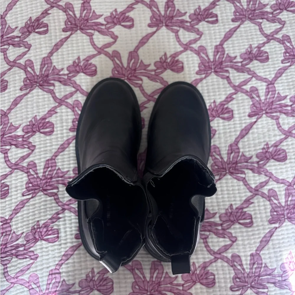 boots - Picture 3 of 4